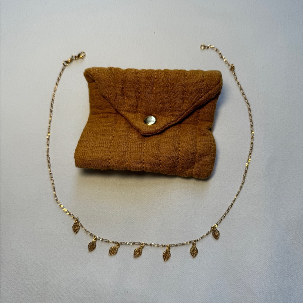 Sézane gold necklace